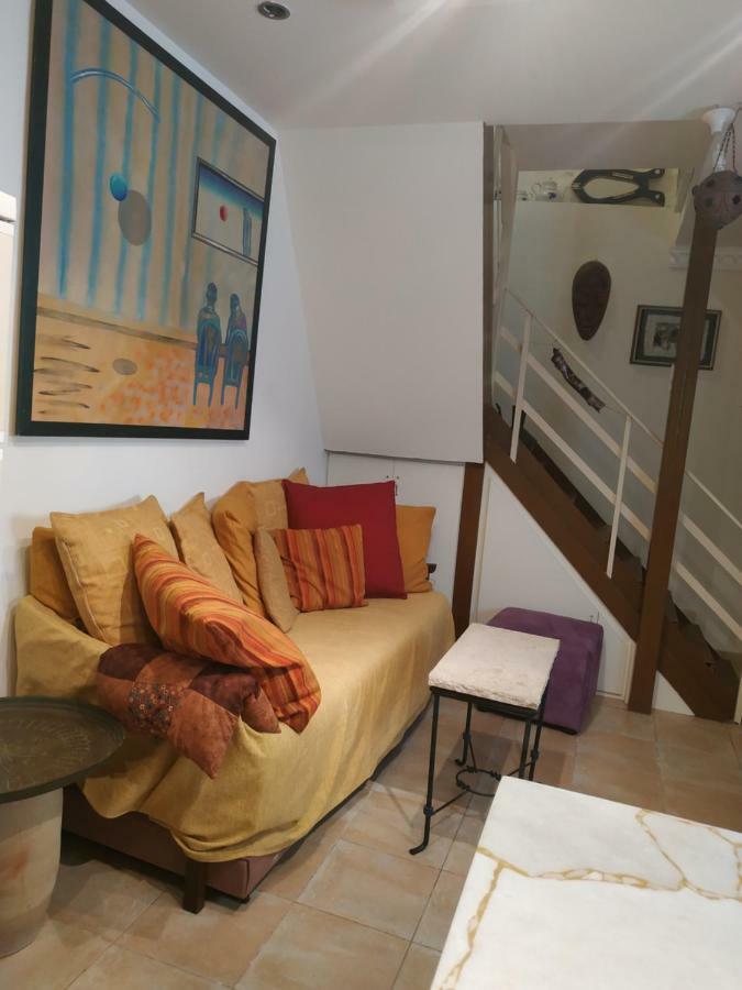 Studio Apt Great Location Heart Of Downtown District Apartamento Haifa Exterior foto