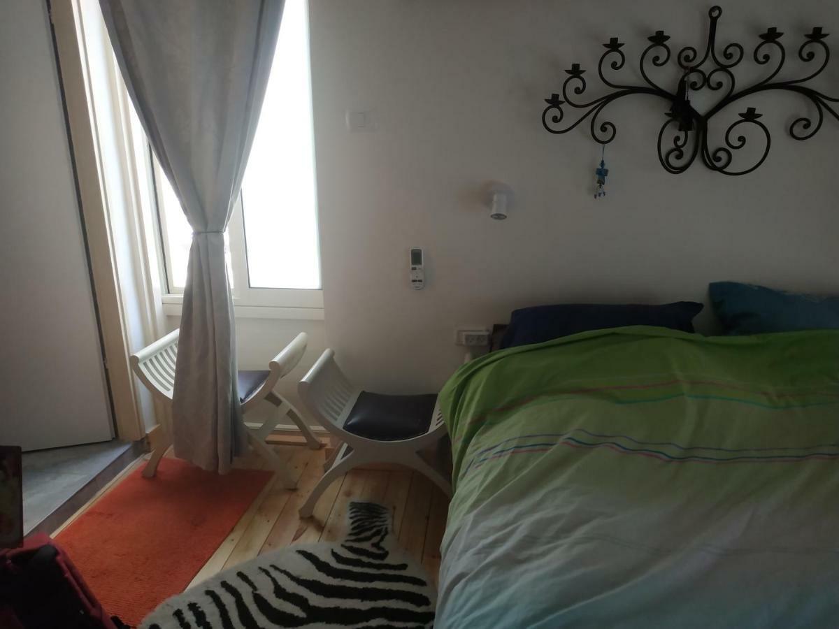 Studio Apt Great Location Heart Of Downtown District Apartamento Haifa Exterior foto