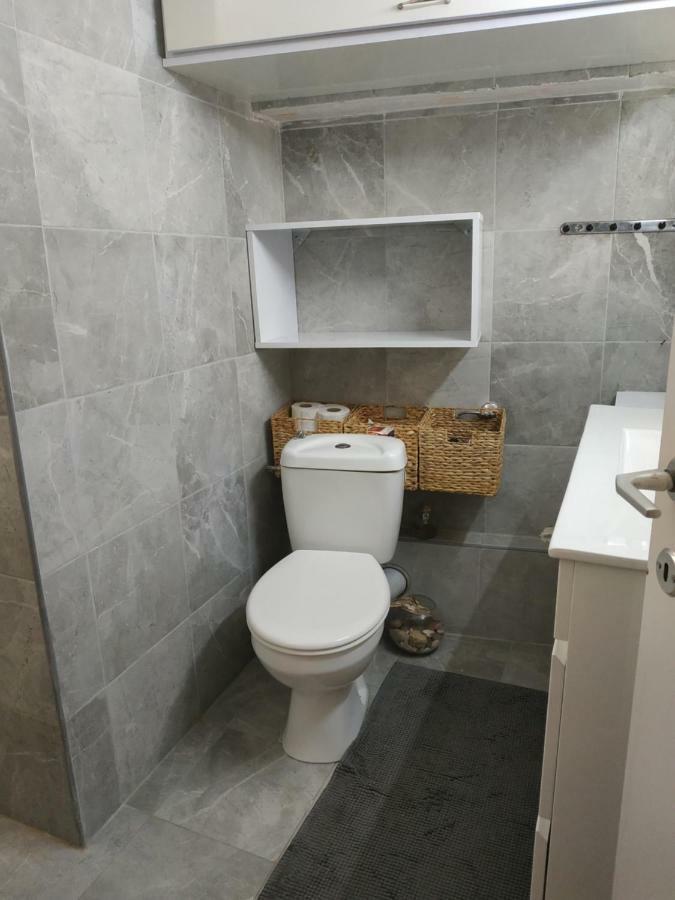 Studio Apt Great Location Heart Of Downtown District Apartamento Haifa Exterior foto