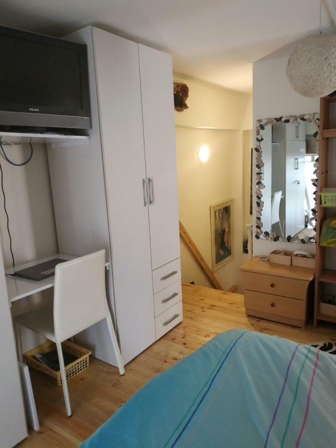 Studio Apt Great Location Heart Of Downtown District Apartamento Haifa Exterior foto