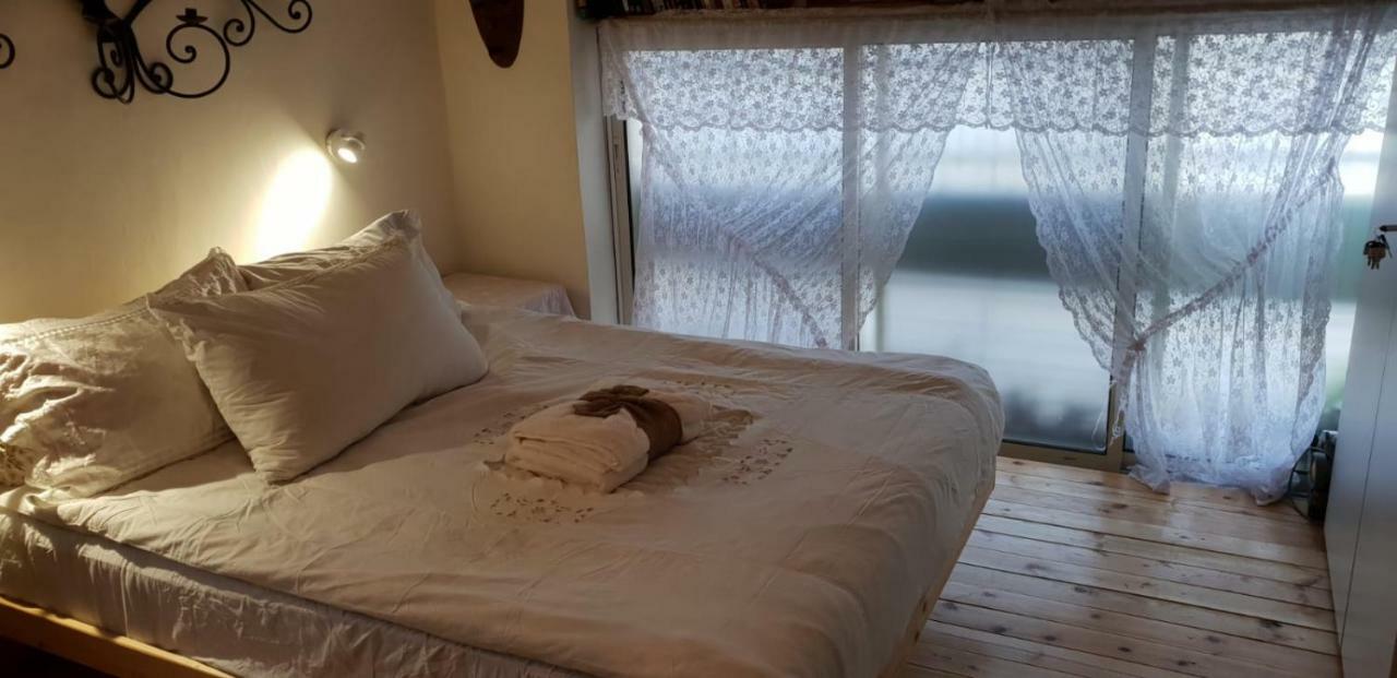 Studio Apt Great Location Heart Of Downtown District Apartamento Haifa Exterior foto